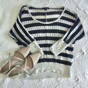 🔲 About a girl sweater